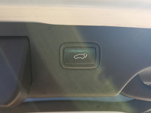 Used 2016 Kia Sorento SX w/ SXL Technology Package image 9