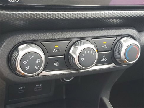 Used 2024 Nissan Kicks SV image 27