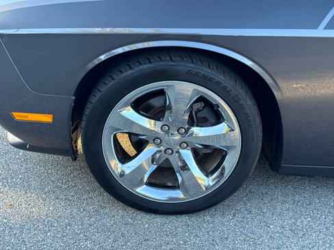 Used 2014 Dodge Challenger R/T Plus image 10