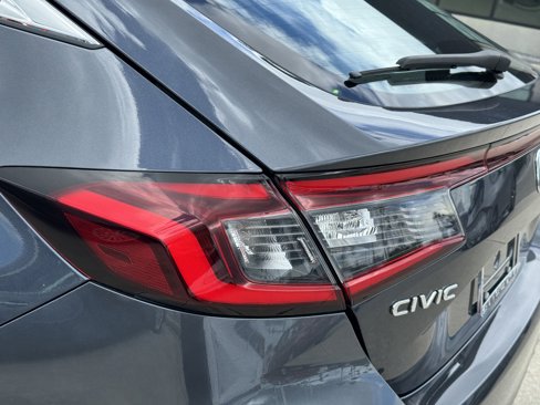 Used 2023 Honda Civic LX image 9