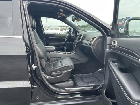 Used 2014 Jeep Grand Cherokee Limited w/ Trailer Tow Group IV image 31