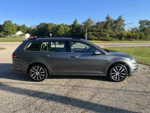Used 2016 Volkswagen Golf Limited Edition image 5