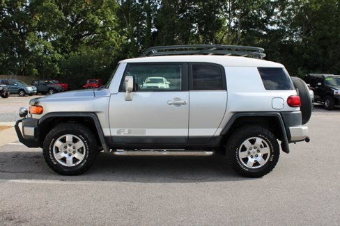 Used 2007 Toyota FJ Cruiser 4WD image 3