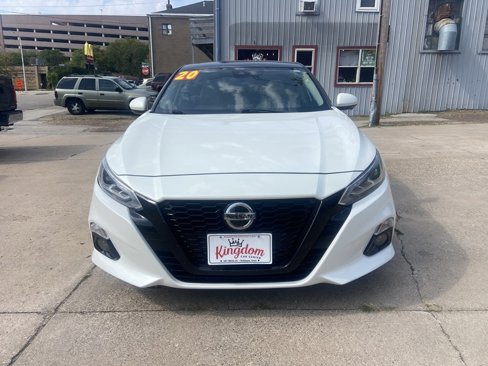 Used 2020 Nissan Altima 2.0 Platinum image 2