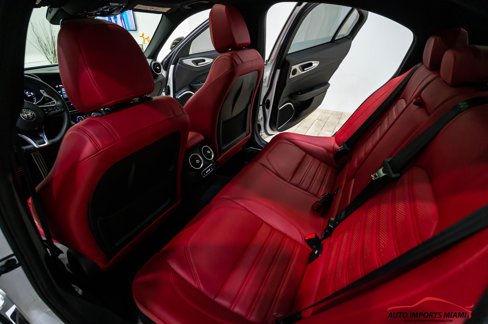 Used 2022 Alfa Romeo Giulia Veloce image 61