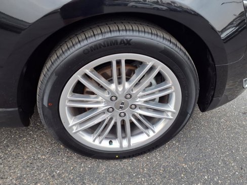 Used 2019 Lincoln MKT AWD image 9