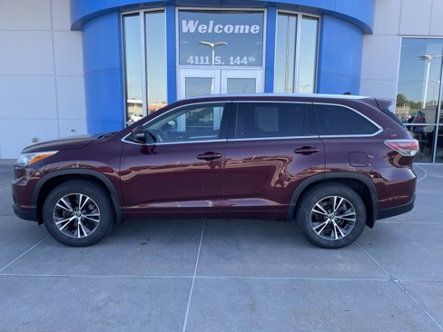Used 2016 Toyota Highlander XLE image 1