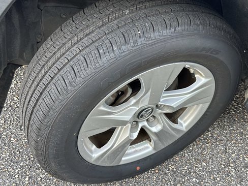 Used 2019 Toyota RAV4 XLE image 9