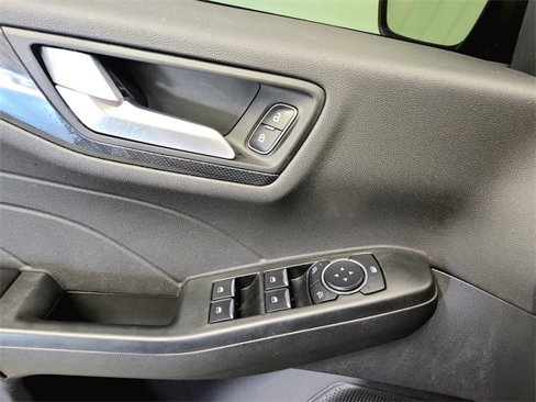 Used 2023 Ford Escape ST-Line image 23