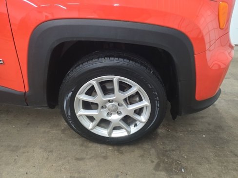 Used 2019 Jeep Renegade Latitude w/ Popular Equipment Group image 2