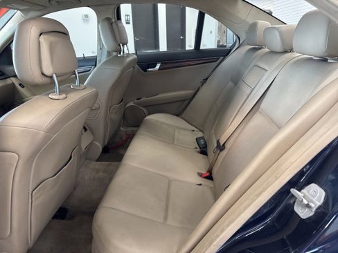 Used 2010 Mercedes-Benz C 300 4MATIC Sedan image 20