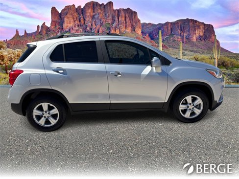 Used 2018 Chevrolet Trax LT w/ LT Convenience Package image 7