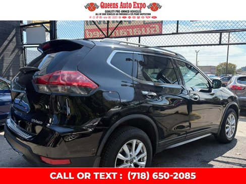 Used 2018 Nissan Rogue SV image 10