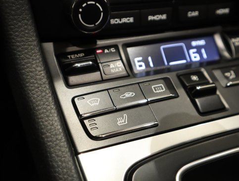 Used 2018 Porsche 911 Carrera image 31