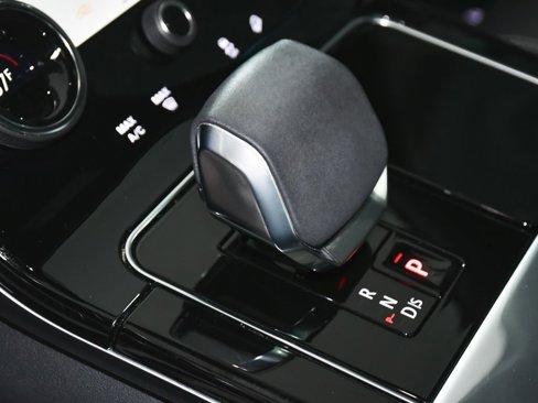 Used 2023 Land Rover Range Rover Velar R-Dynamic S image 44
