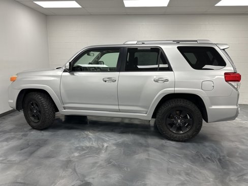 Used 2010 Toyota 4Runner SR5 image 10