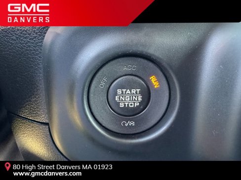 Used 2018 Jeep Wrangler Unlimited Sahara w/ Cold Weather Group image 17