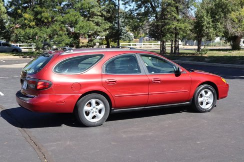 Used 2001 Ford Taurus SE image 4