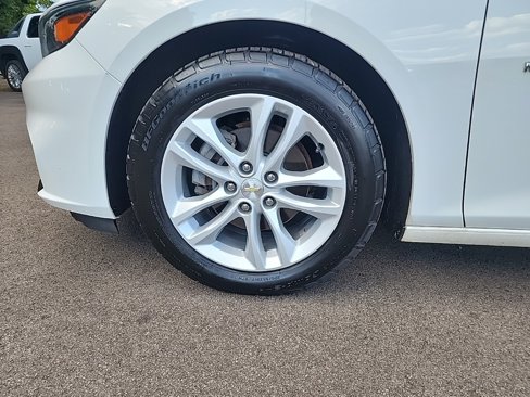 Used 2017 Chevrolet Malibu LT image 49