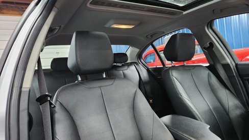 Used 2014 BMW 320i xDrive Sedan image 13