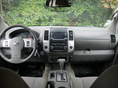 Used 2018 Nissan Frontier SV image 9