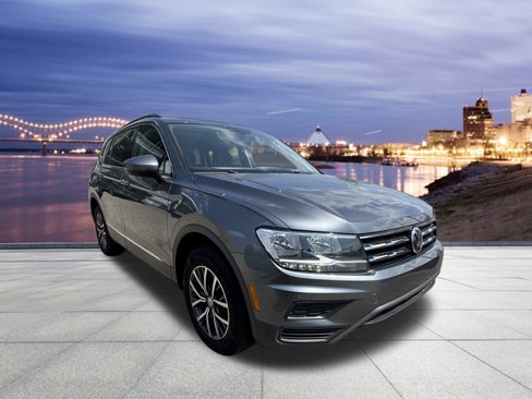 Used 2020 Volkswagen Tiguan SE image 4