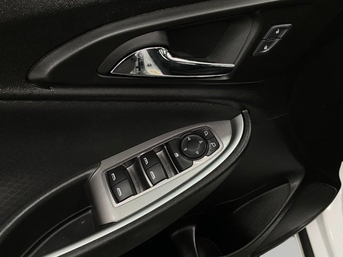 Used 2024 Chevrolet Malibu LT image 28