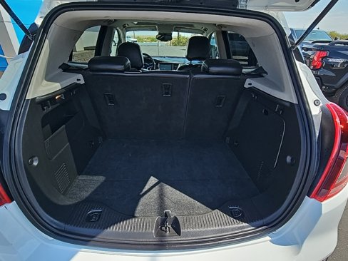 Used 2019 Buick Encore Essence image 11
