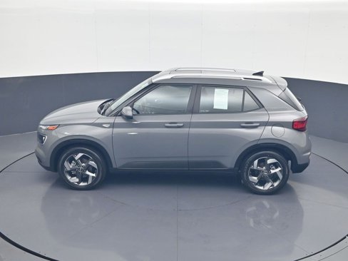 Certified 2021 Hyundai Venue SEL w/ Premium Package image 20