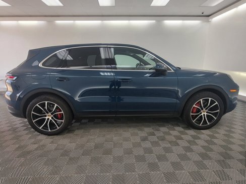 Used 2024 Porsche Cayenne S image 8