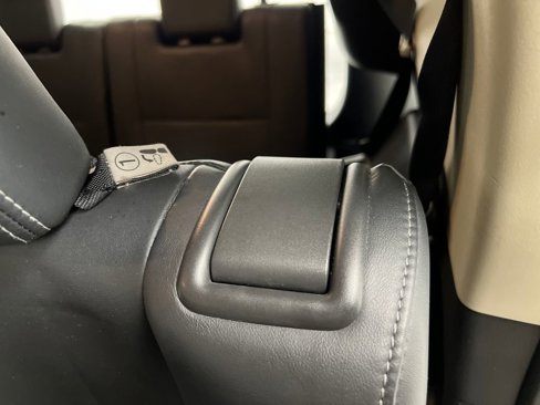 Used 2020 Mitsubishi Outlander SE image 14