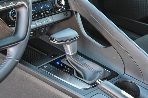 Certified 2025 Hyundai Elantra Sport image 23