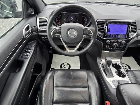 Used 2019 Jeep Grand Cherokee Limited w/ Luxury Group II image 3