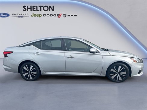 Used 2022 Nissan Altima 2.5 SV image 4