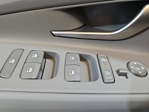New 2025 Hyundai Elantra Sport image 26