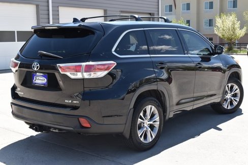 Used 2014 Toyota Highlander XLE image 5