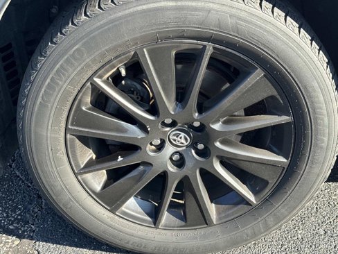 Used 2019 Toyota Highlander SE image 10