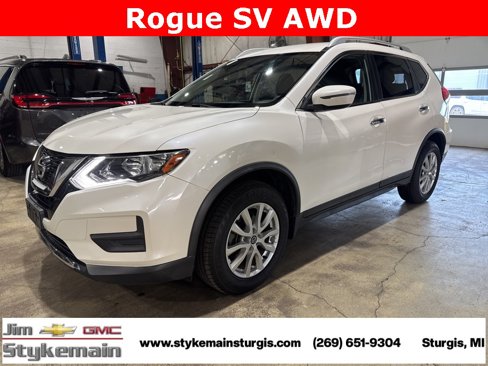 Used 2017 Nissan Rogue SV image 1