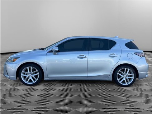 Used 2016 Lexus CT 200h image 2