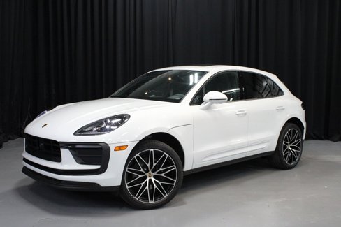 Certified 2024 Porsche Macan image 1