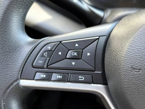 Certified 2022 Nissan Kicks SV image 18