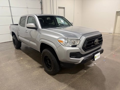 Used 2020 Toyota Tacoma SR image 3