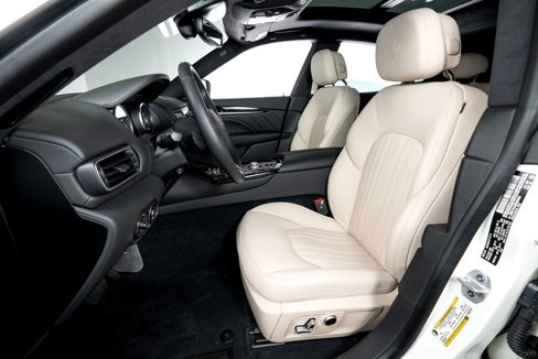 Used 2022 Maserati Levante GT image 16