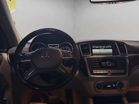 Used 2014 Mercedes-Benz ML 550 4MATIC image 14