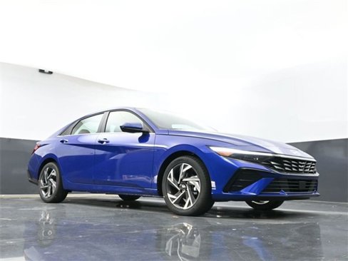 Used 2024 Hyundai Elantra SEL w/ Convenience Package image 29