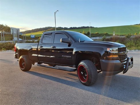 Used 2017 Chevrolet Silverado 1500 W/T w/ Black Out Edition image 18
