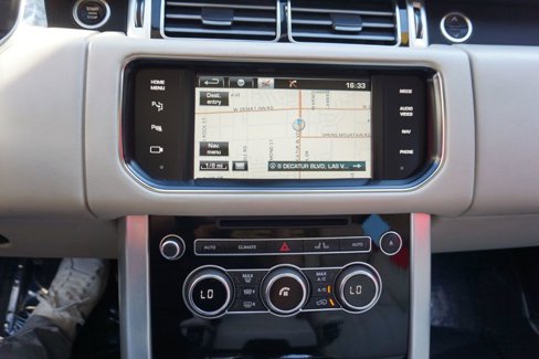 Used 2014 Land Rover Range Rover HSE image 22