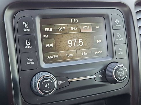 Used 2016 Jeep Cherokee Sport image 13