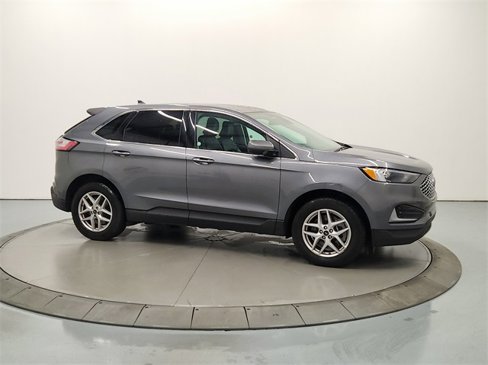 Used 2024 Ford Edge SEL image 8