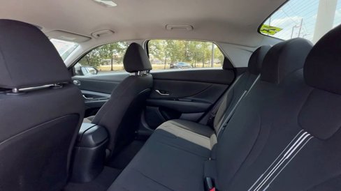 Certified 2023 Hyundai Elantra SEL image 36